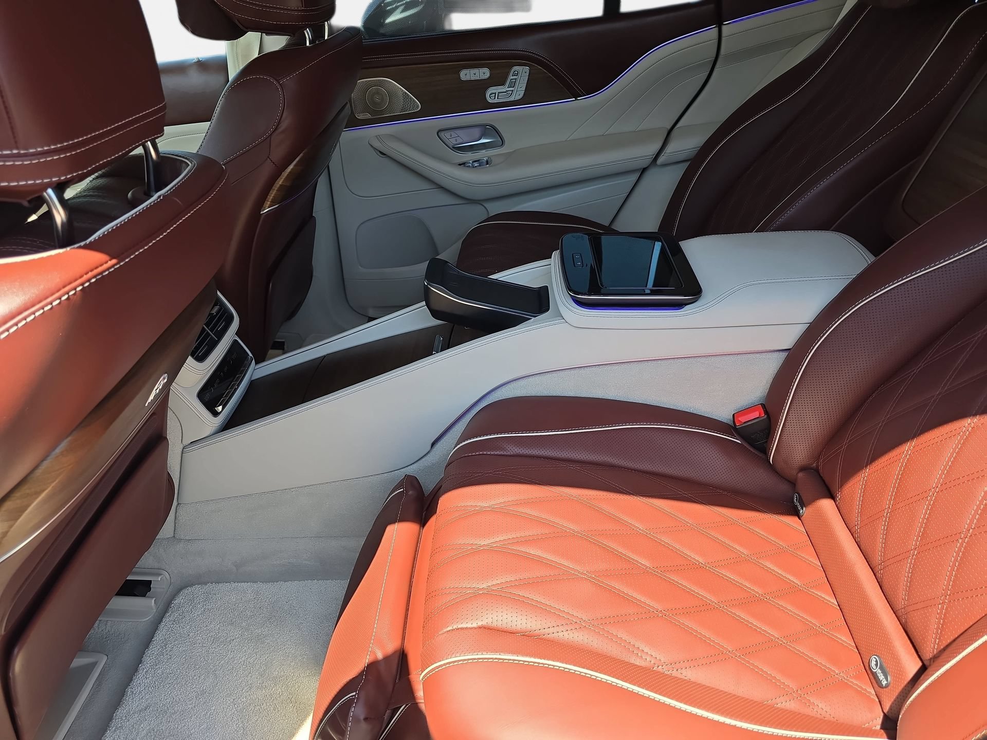 Used 2026 Mercedes-Benz Maybach GLS 600 4MATIC image 14