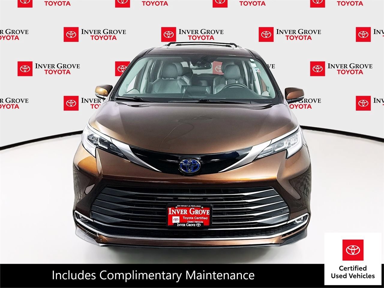 Certified 2022 Toyota Sienna Limited AWD/4WD image 2
