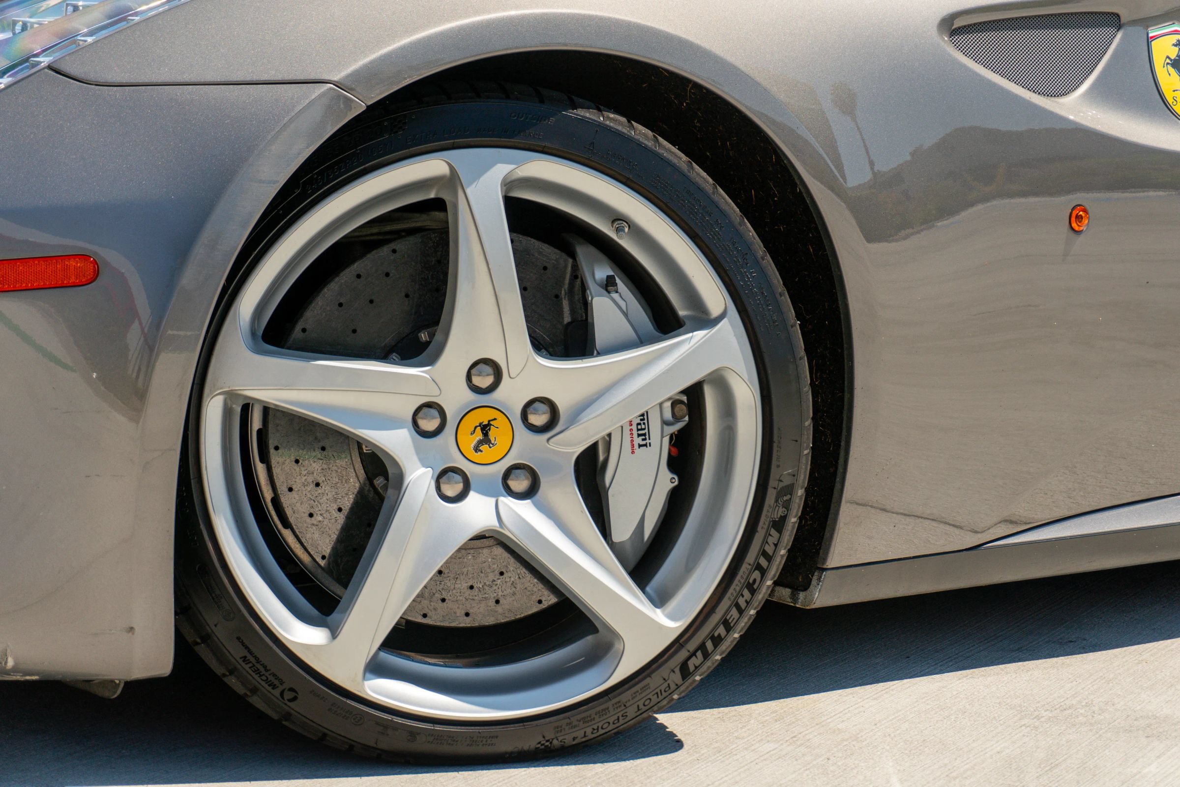 Used 2012 Ferrari FF AWD/4WD image 24