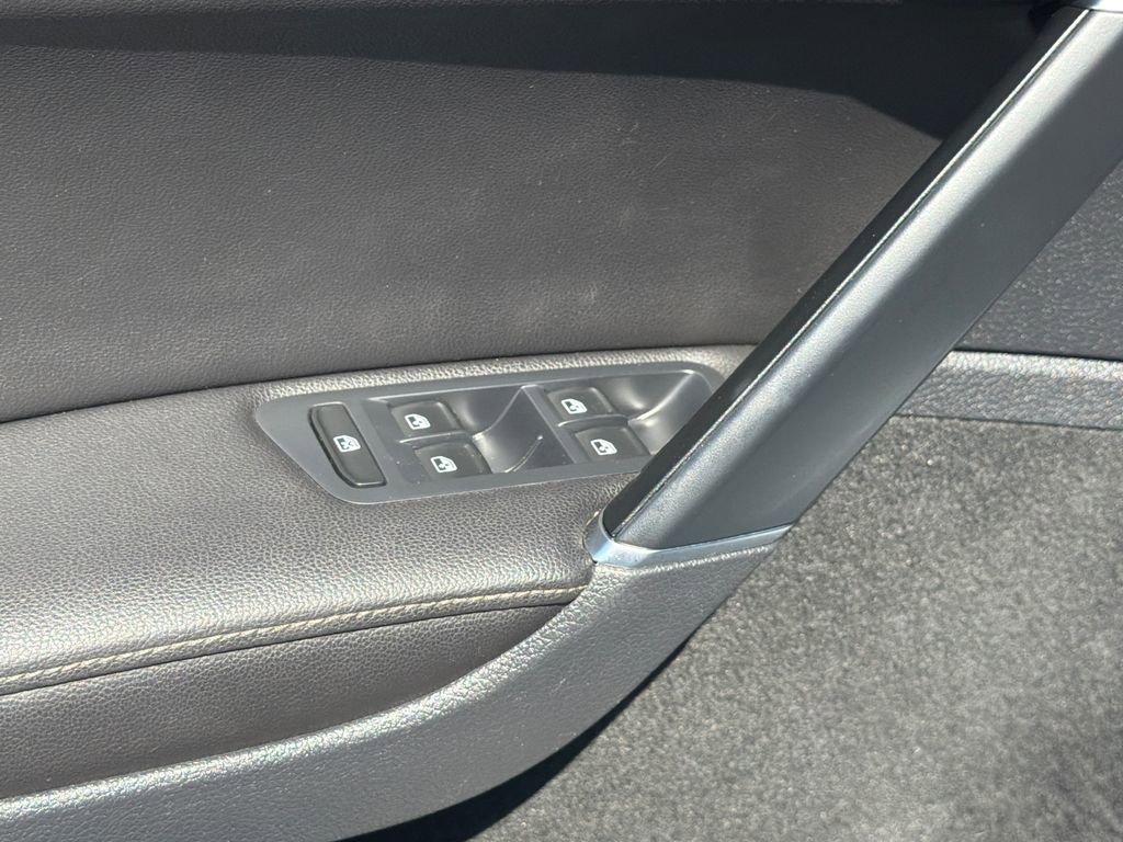 Used 2018 Volkswagen Golf SEL FWD image 15