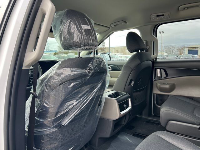 New 2026 Kia Carnival LX FWD image 9