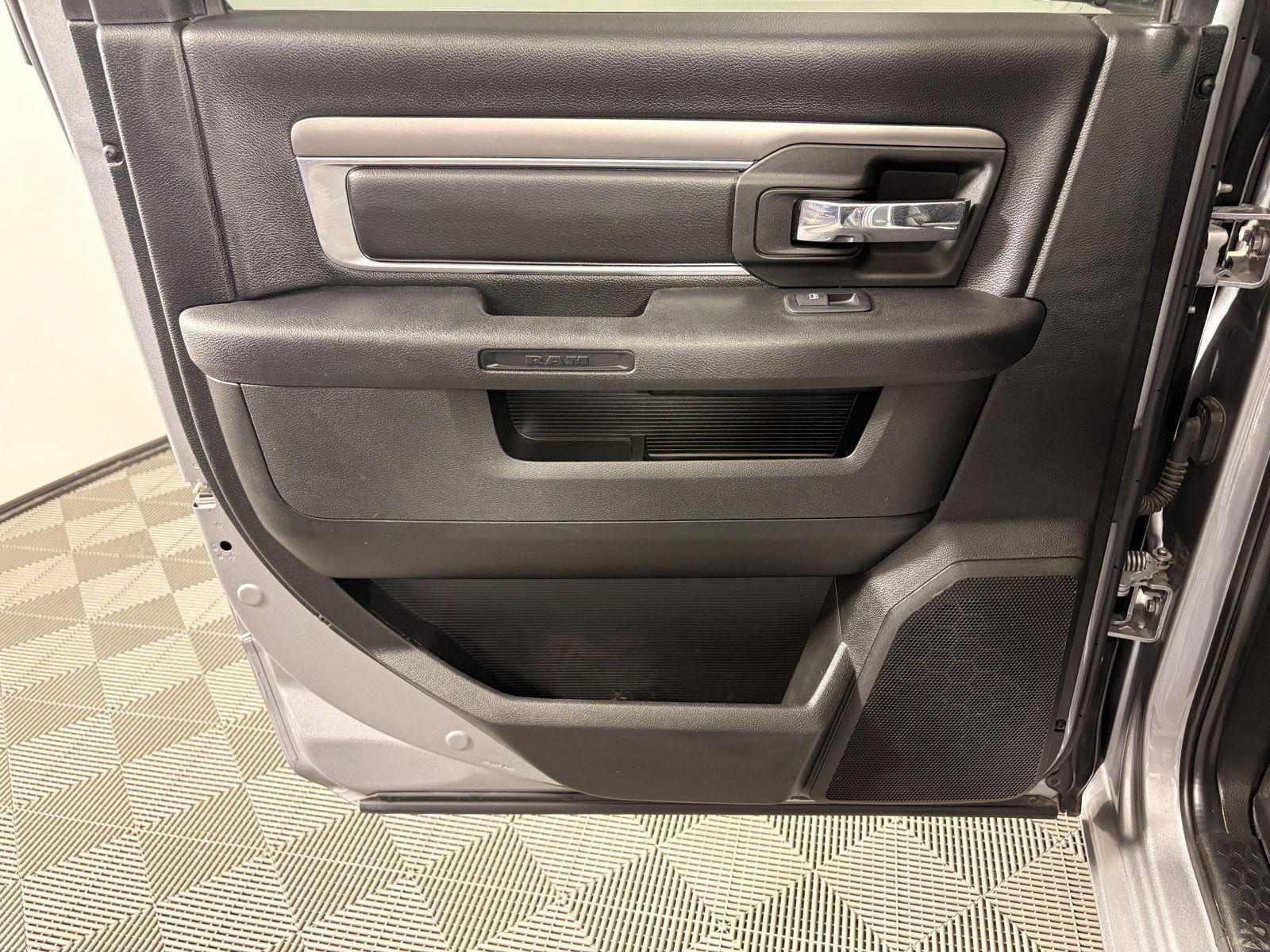 Used 2022 RAM 1500 Classic Warlock AWD/4WD image 17