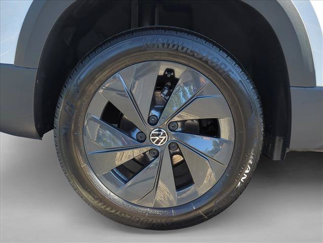 New 2027 Volkswagen Taos S FWD image 7