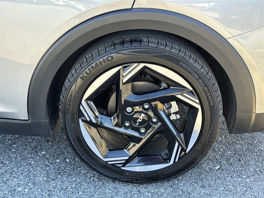 Certified 2025 Kia K4 EX image 9