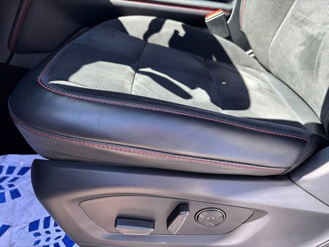 Used 2025 Ford Explorer ST image 14