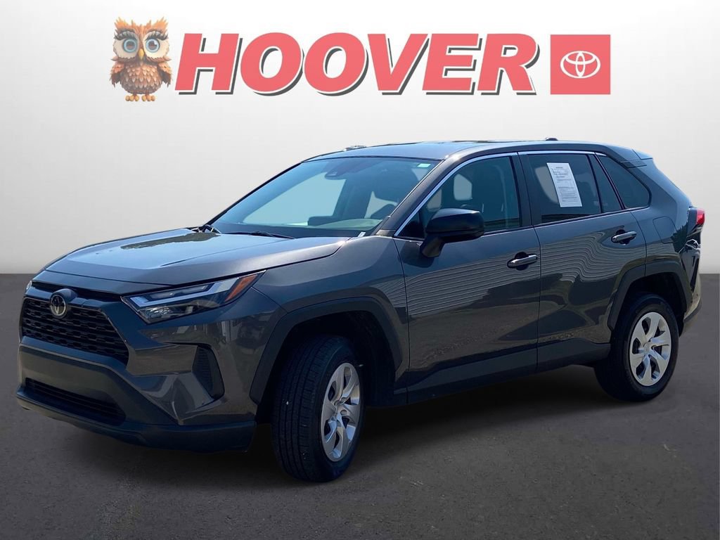 Used 2025 Toyota RAV4 LE AWD/4WD image 3
