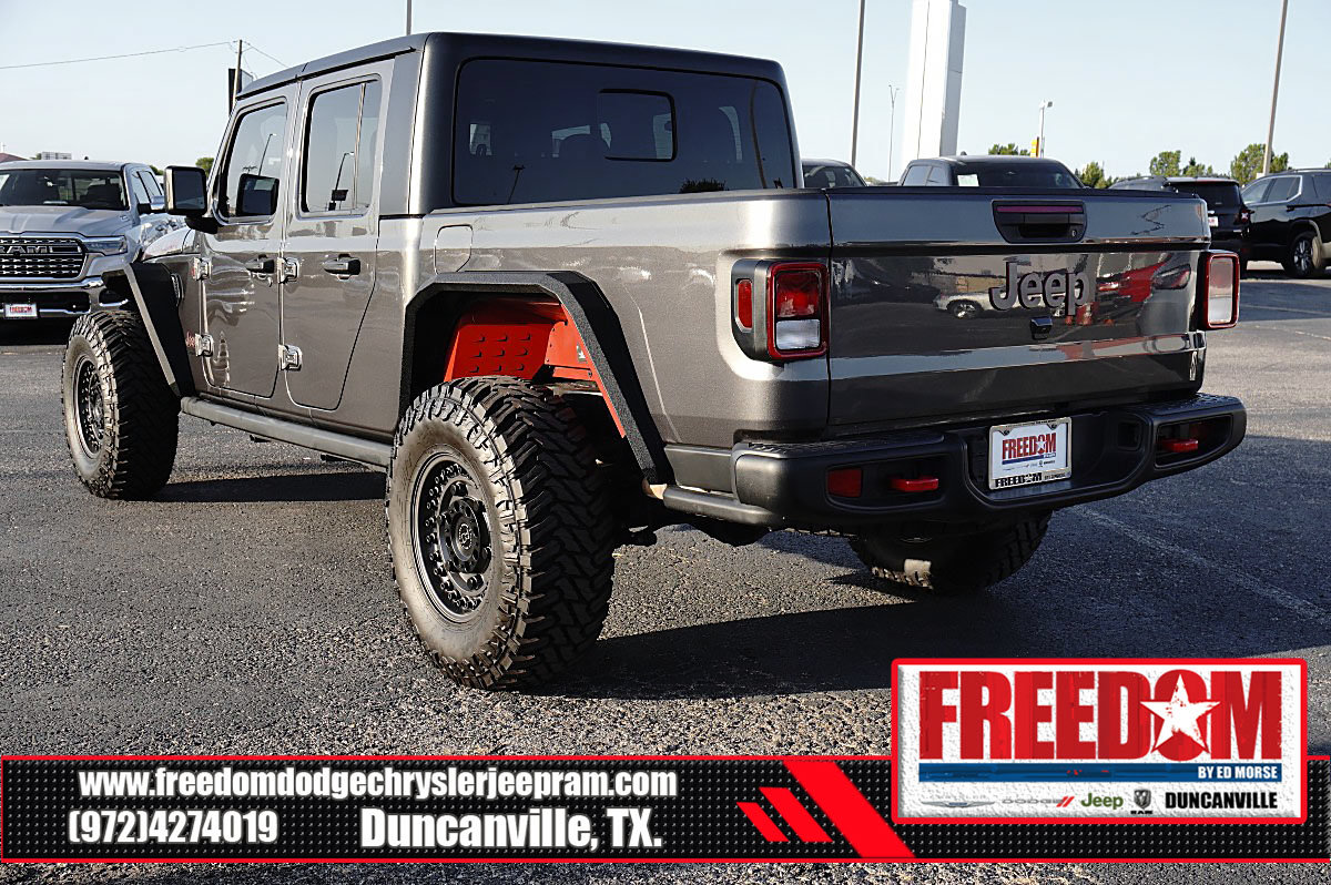 Used 2023 Jeep Gladiator Rubicon AWD/4WD image 3