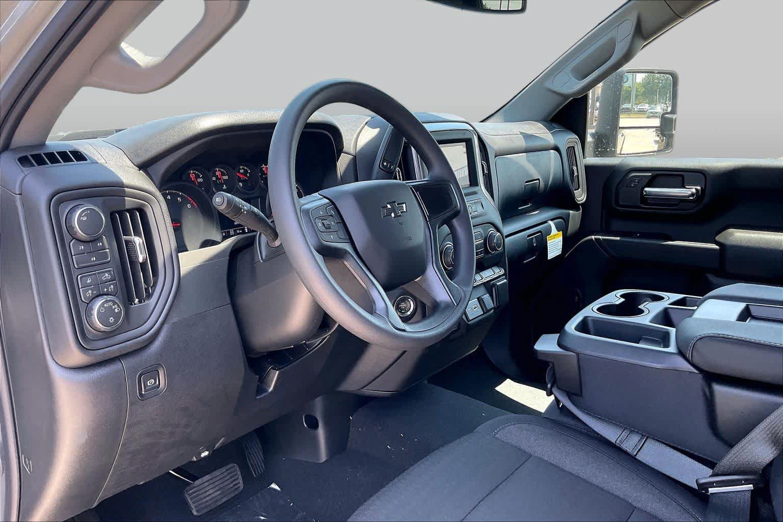 New 2026 Chevrolet Silverado 2500 Custom w/ Custom Value Package AWD/4WD image 9