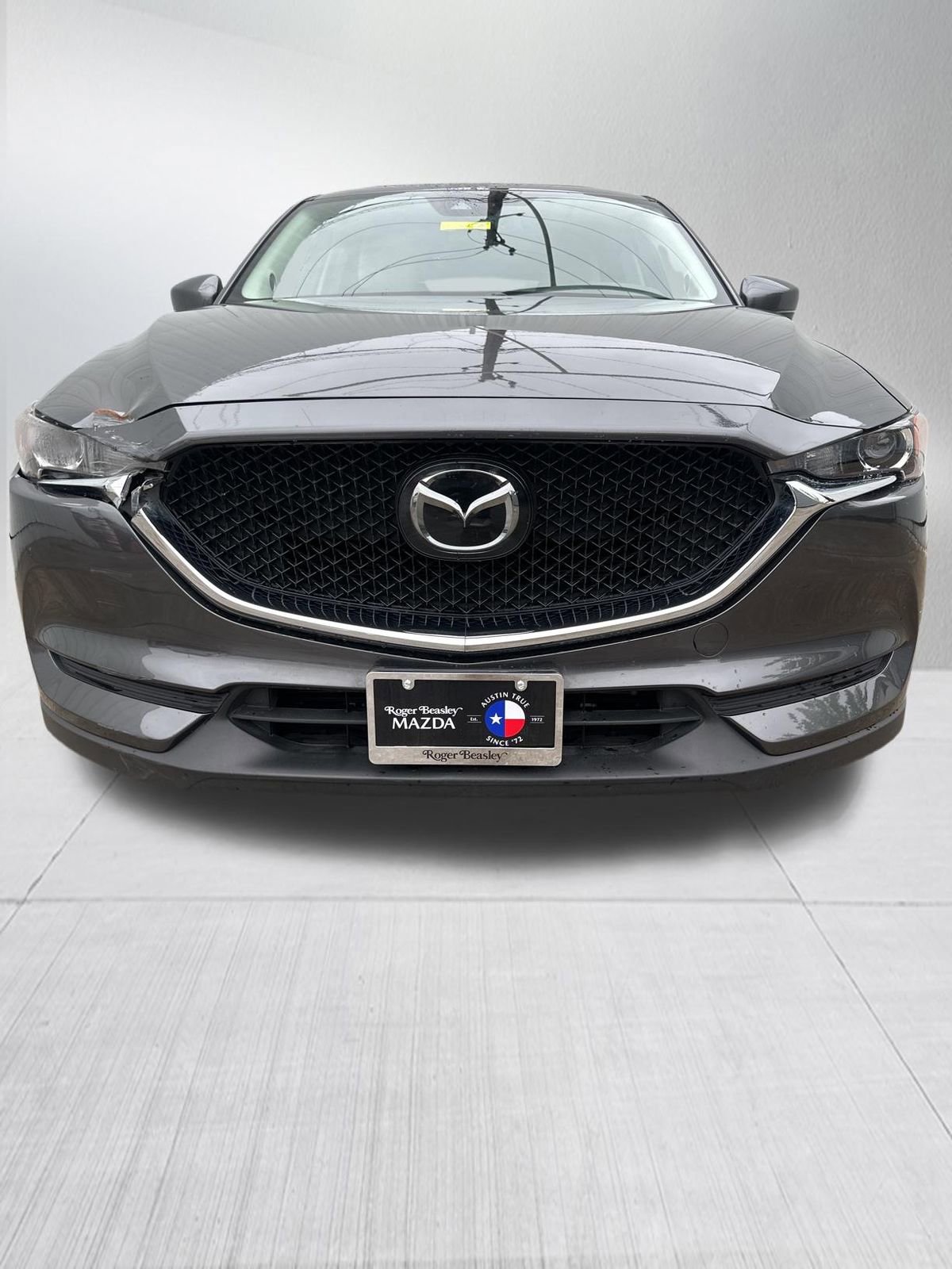 Used 2019 MAZDA CX-5 Touring image 2