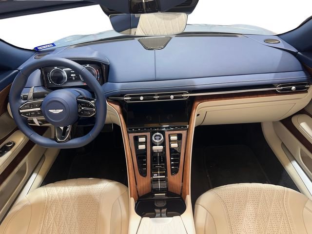 Used 2025 Aston Martin DB12 Convertible image 19
