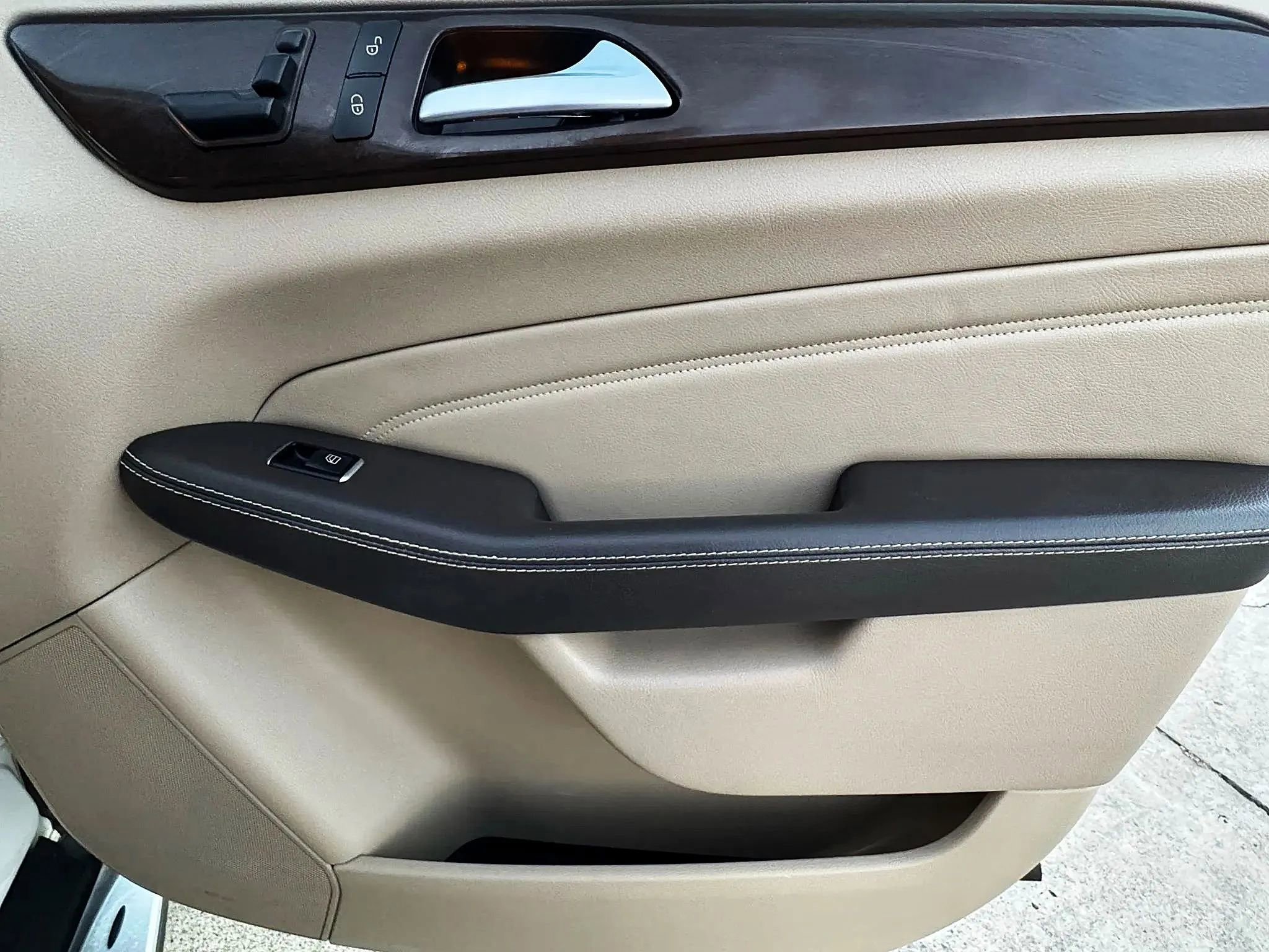 Used 2015 Mercedes-Benz ML 350 ML 350 4MATIC Sport Utility 4D image 29