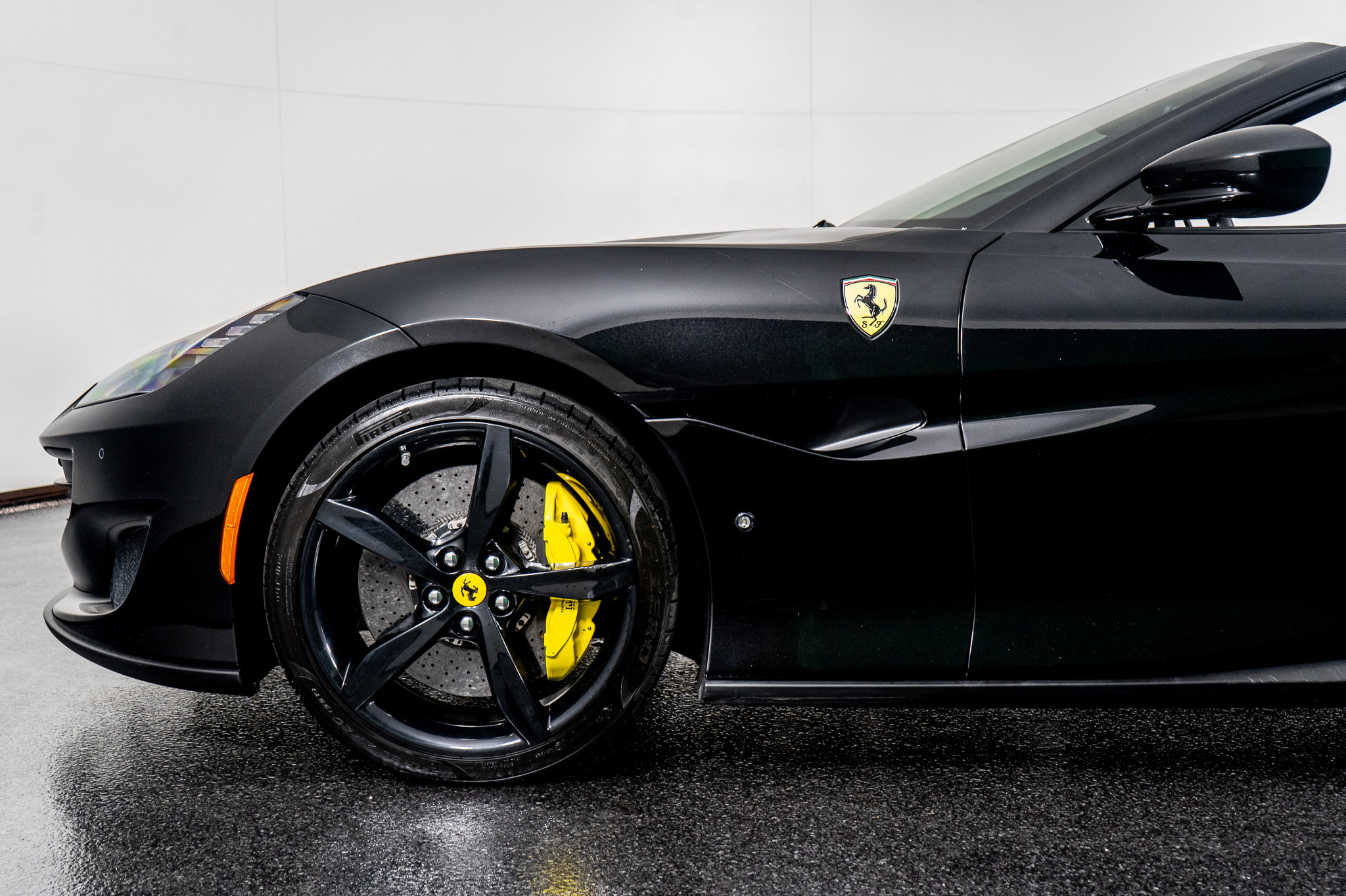 Used 2019 Ferrari Portofino image 21
