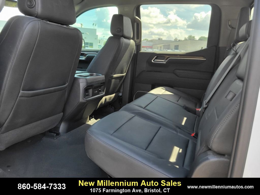 Used 2024 Chevrolet Silverado 1500 LT Trail Boss w/ Convenience Package II image 16