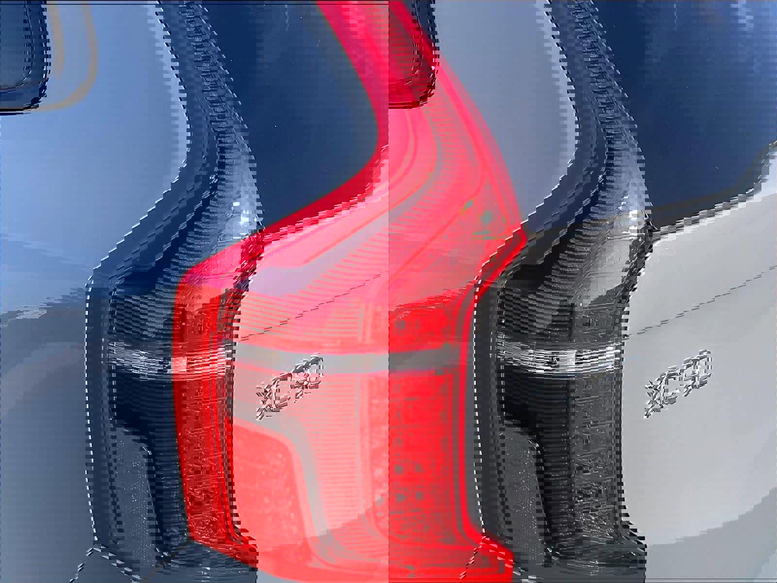 Used 2023 Volvo XC90 T8 Plus image 33