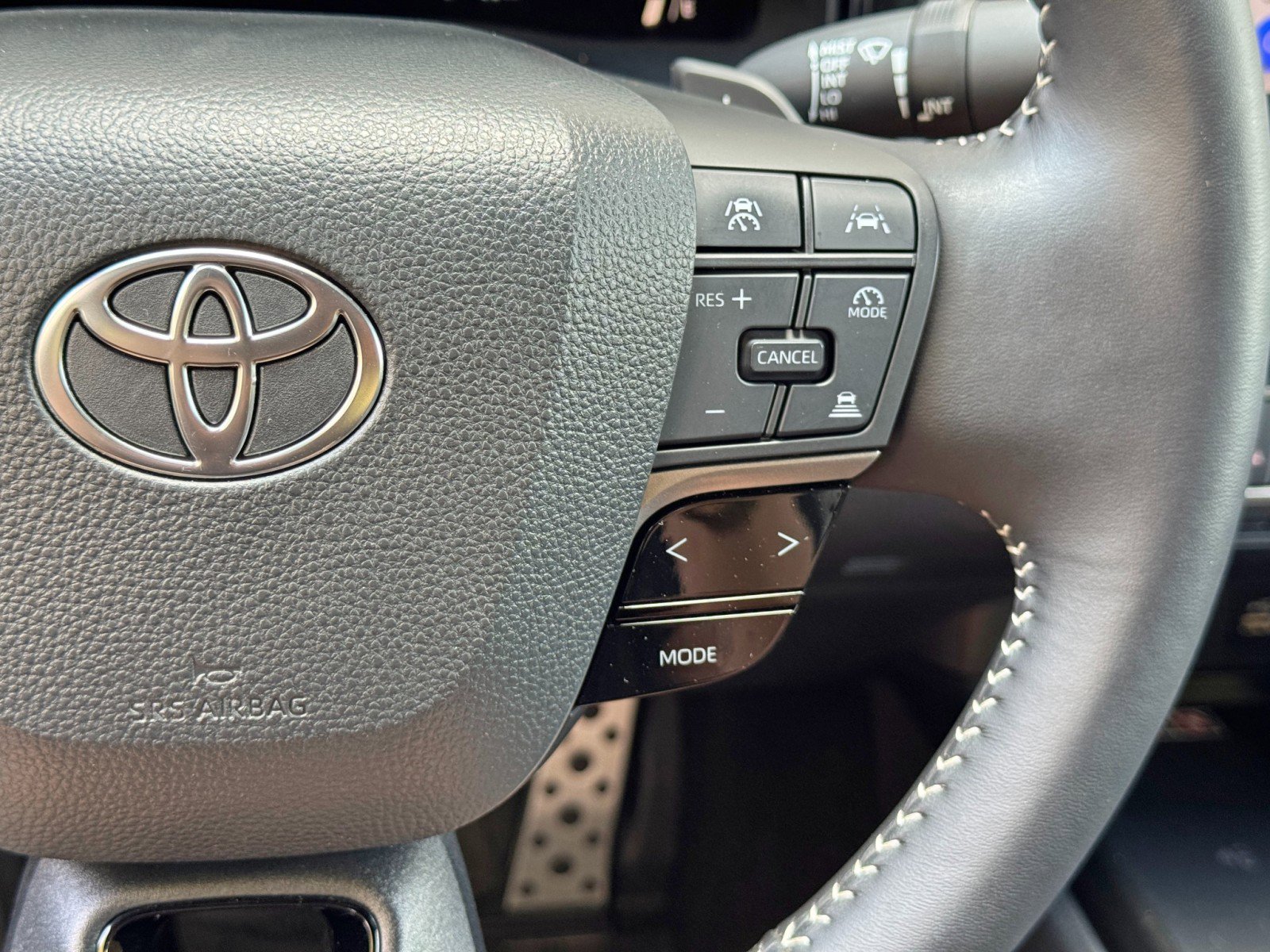 Used 2025 Toyota Camry SE image 20