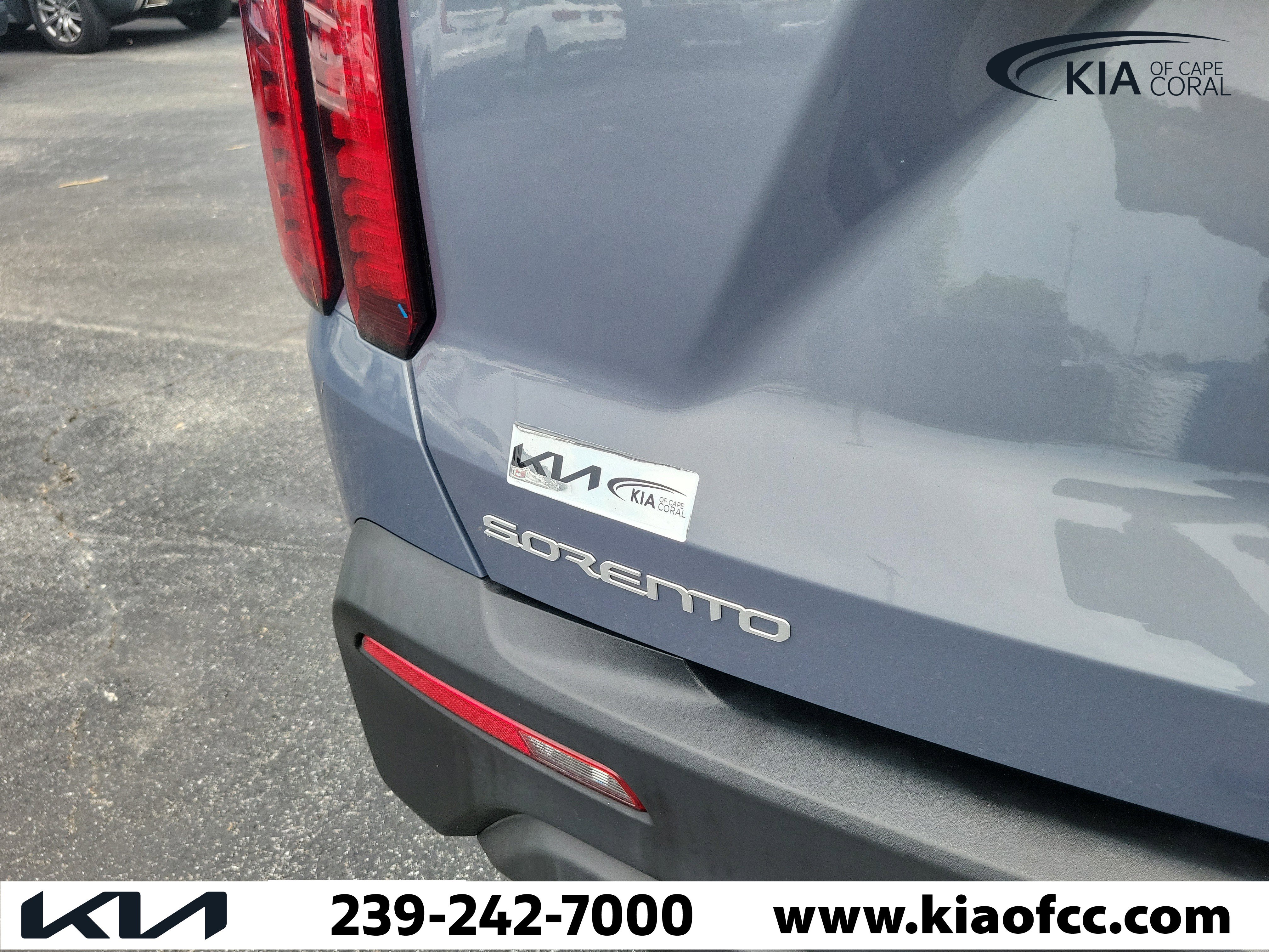 Certified 2023 Kia Sorento LX FWD image 11