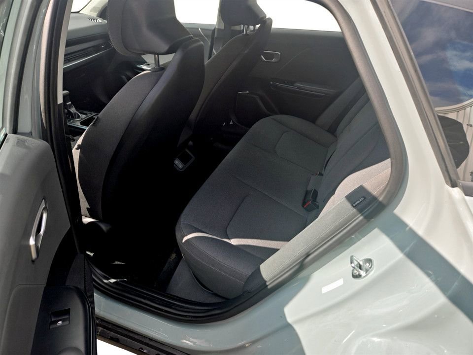 Used 2025 Kia K4 LXS image 27