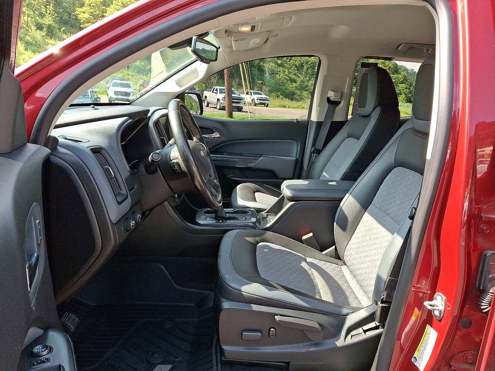 Used 2020 Chevrolet Colorado Z71 image 15