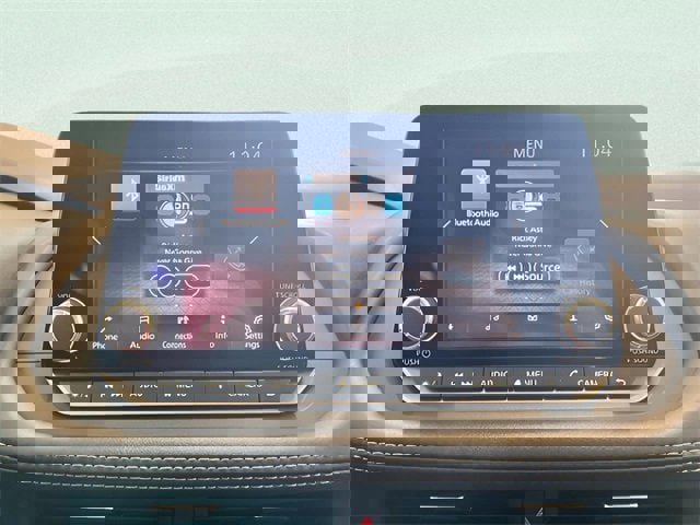 Used 2023 Nissan Rogue S image 22