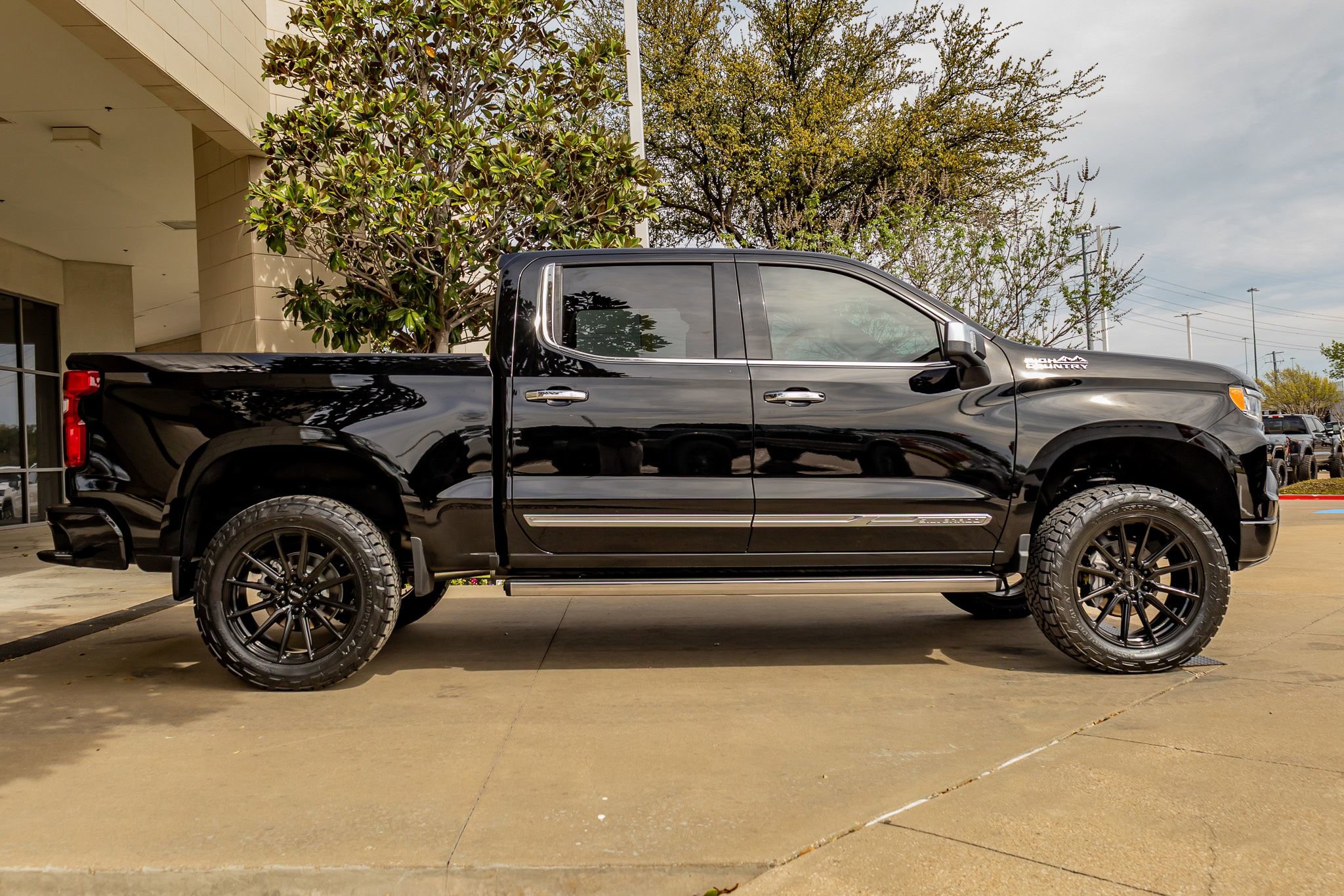 Used 2026 Chevrolet Silverado 1500 High Country image 11