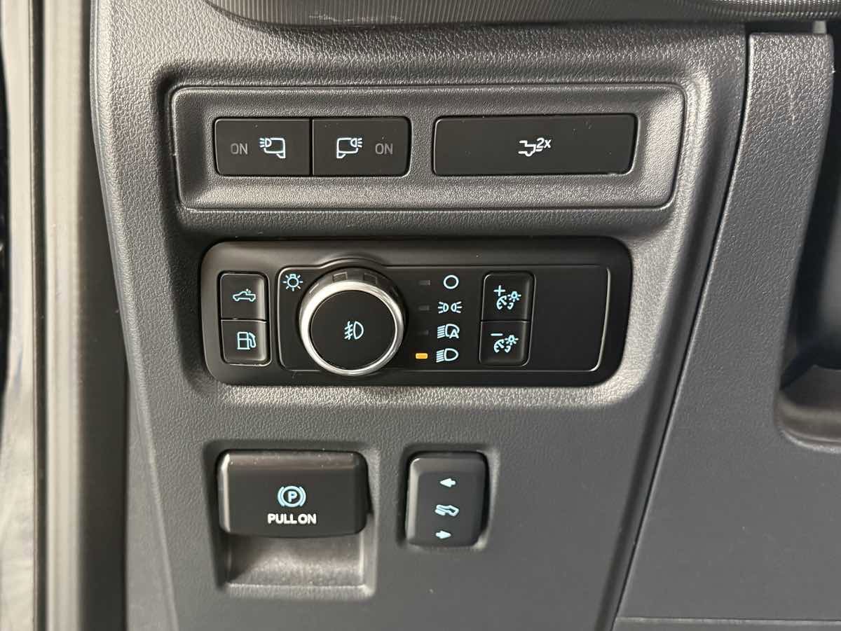 Used 2024 Ford F150 Lariat image 22