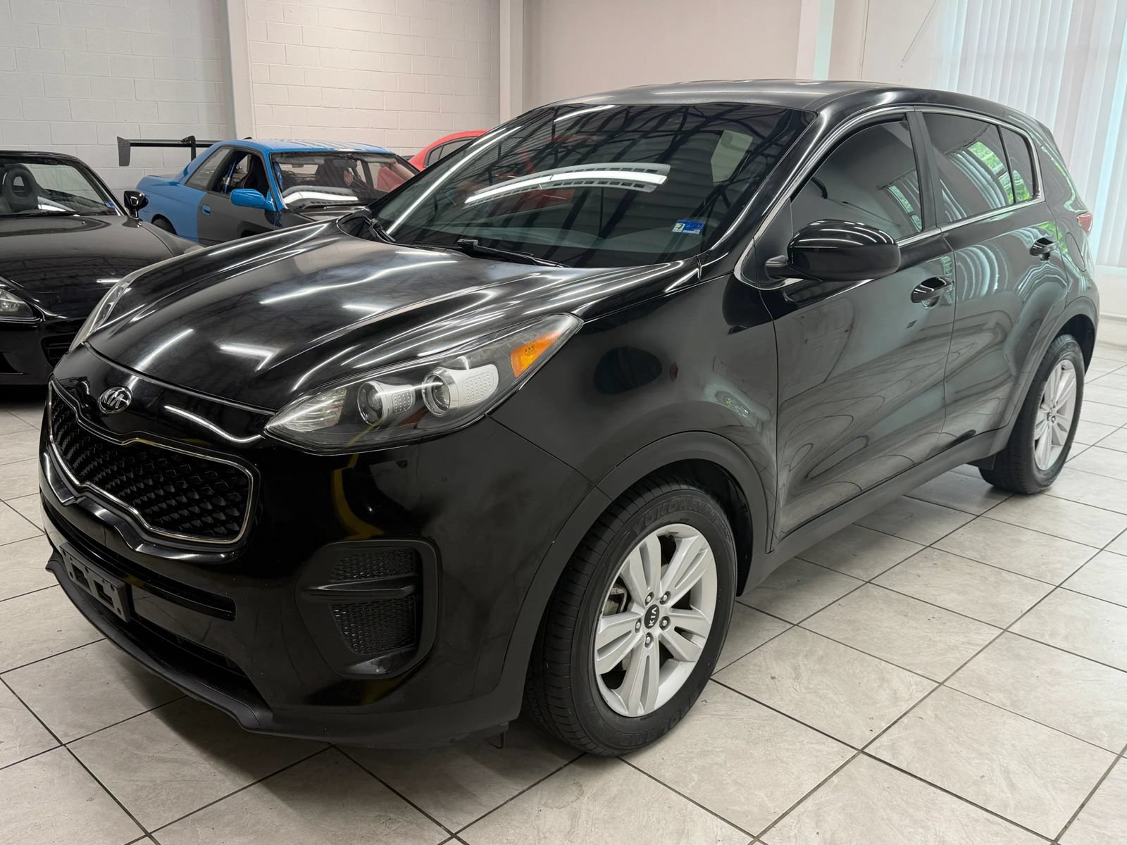 Used 2018 Kia Sportage LX FWD image 3