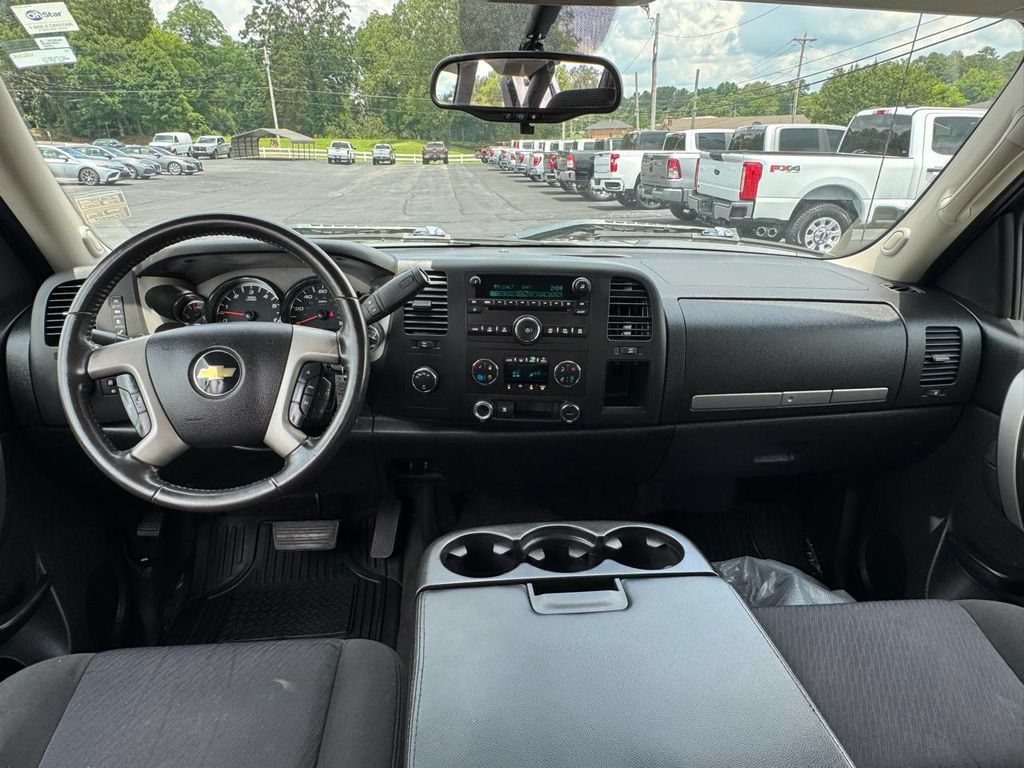Used 2011 Chevrolet Silverado 1500 LT w/ All-Star Edition AWD/4WD image 16