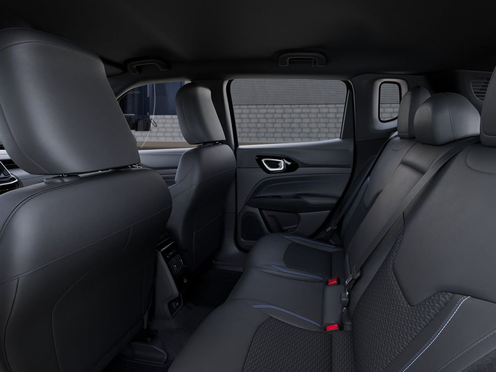 New 2026 Jeep Compass Latitude AWD/4WD image 23