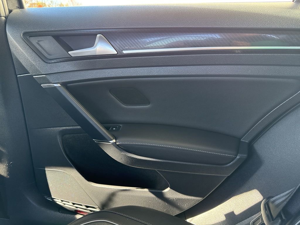 Used 2019 Volkswagen Golf R 4-Door image 14