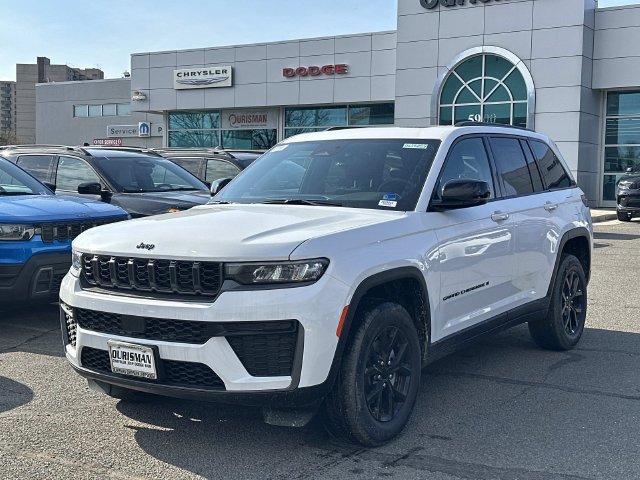 New 2026 Jeep Grand Cherokee Altitude AWD/4WD image 5