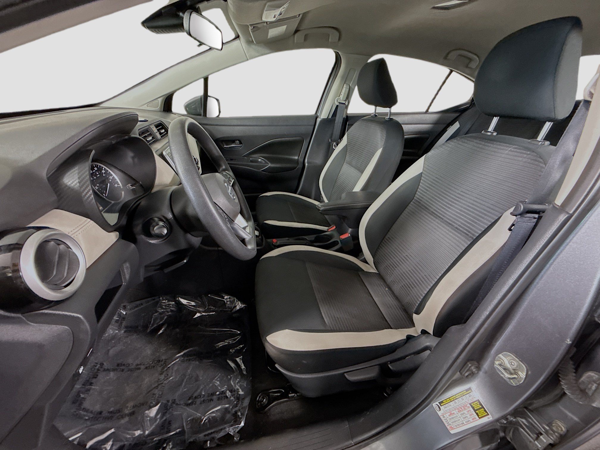 Used 2020 Nissan Versa SV FWD image 22