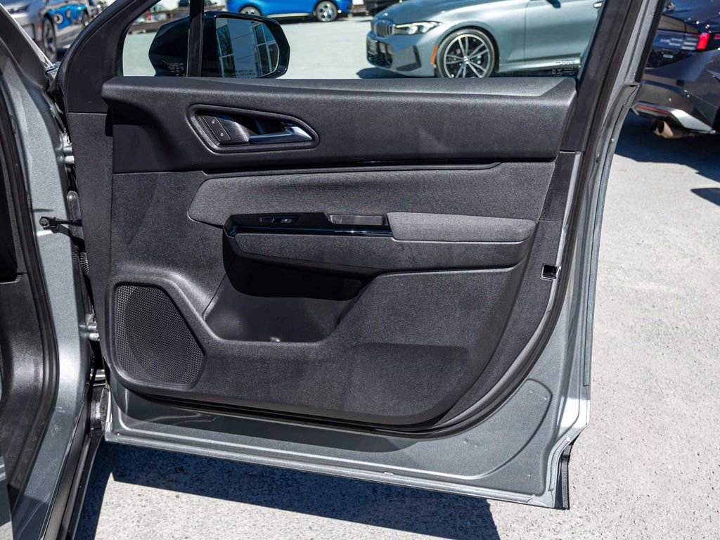 Used 2025 Honda Prologue EX image 12