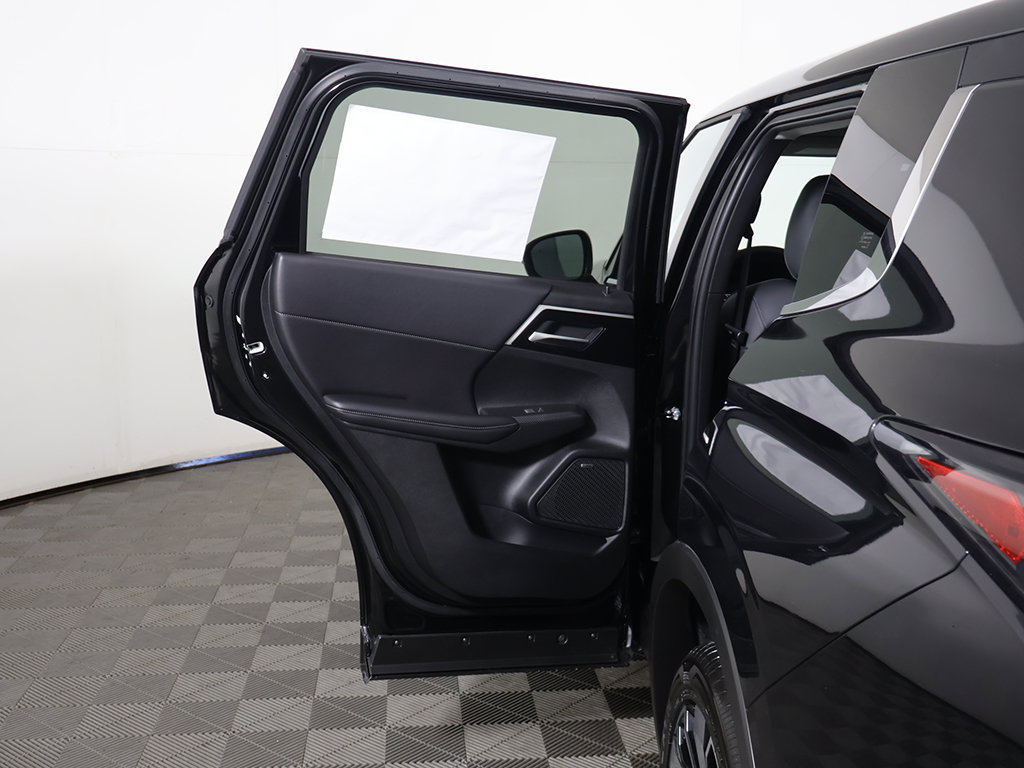 New 2026 Mitsubishi Outlander SE FWD image 23