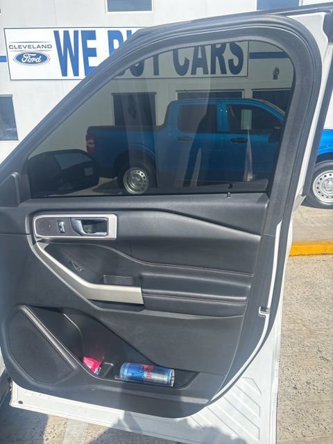 Used 2021 Ford Explorer XLT w/ Equipment Group 202A image 6