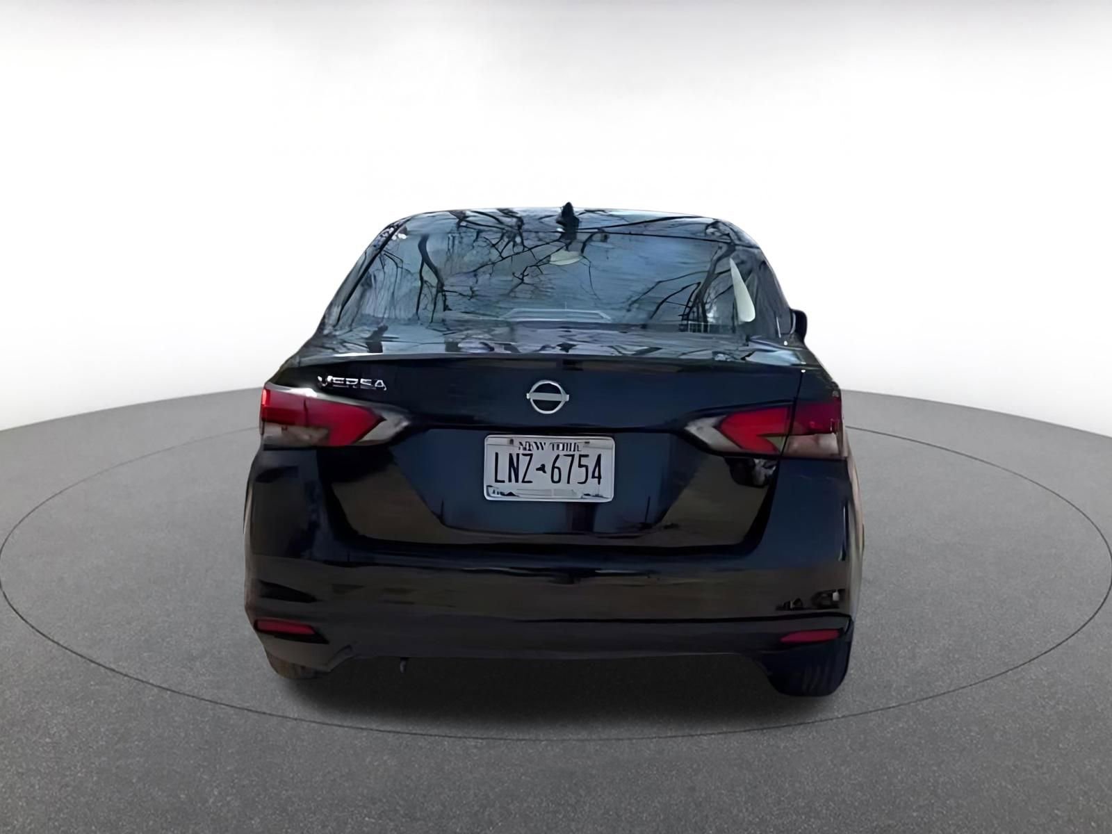 Used 2025 Nissan Versa SV FWD image 12