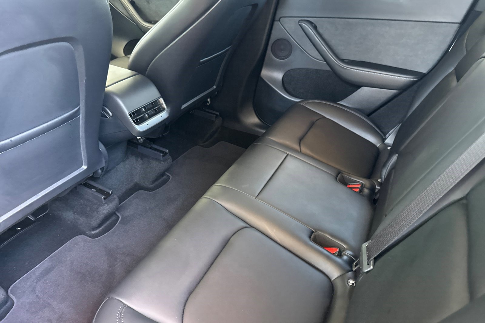 Used 2023 Tesla Model Y Long Range AWD/4WD image 15