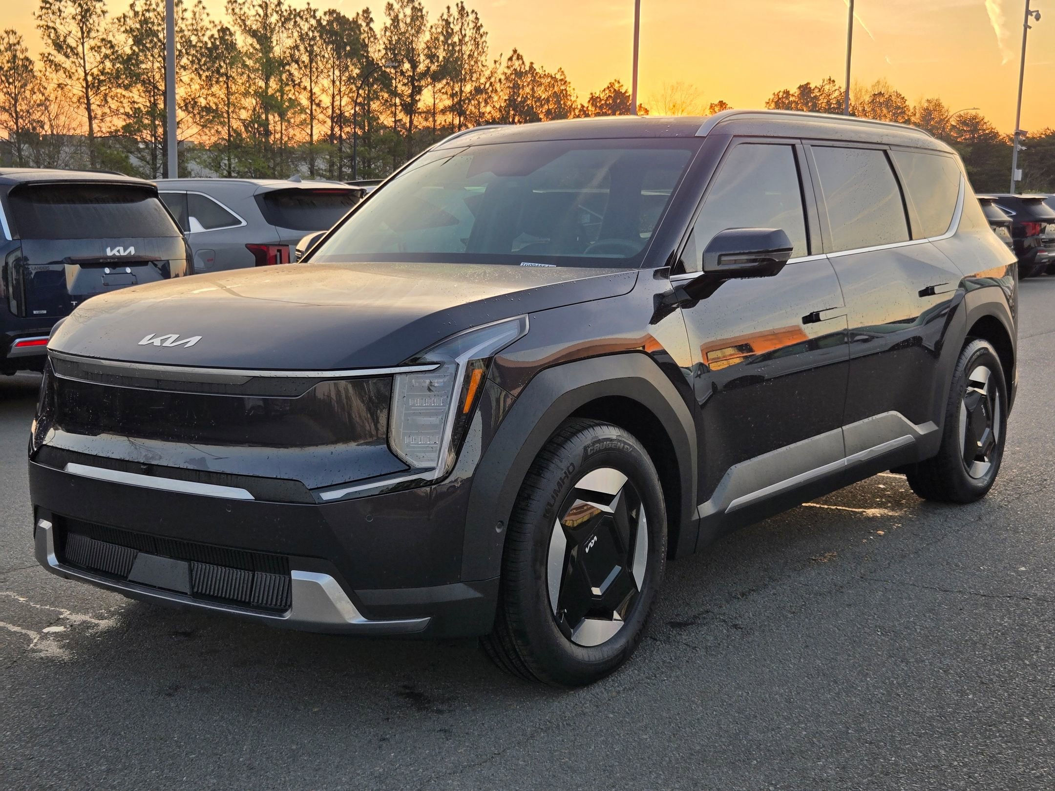 New 2026 Kia EV9 Wind AWD/4WD image 3