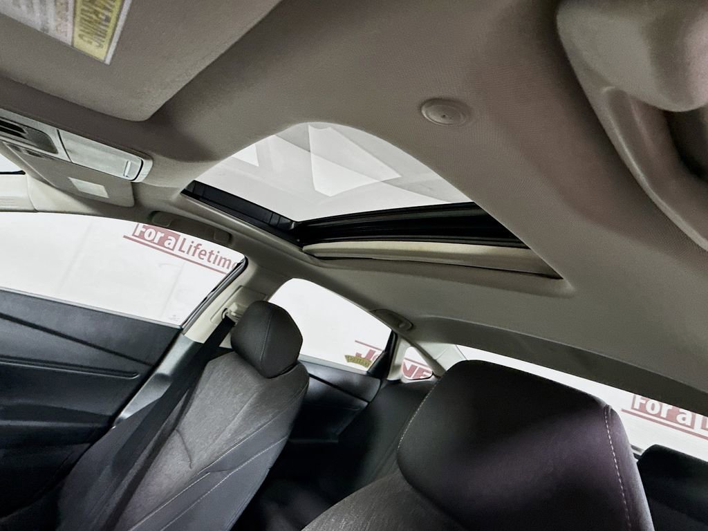 Used 2023 Honda Accord EX image 10