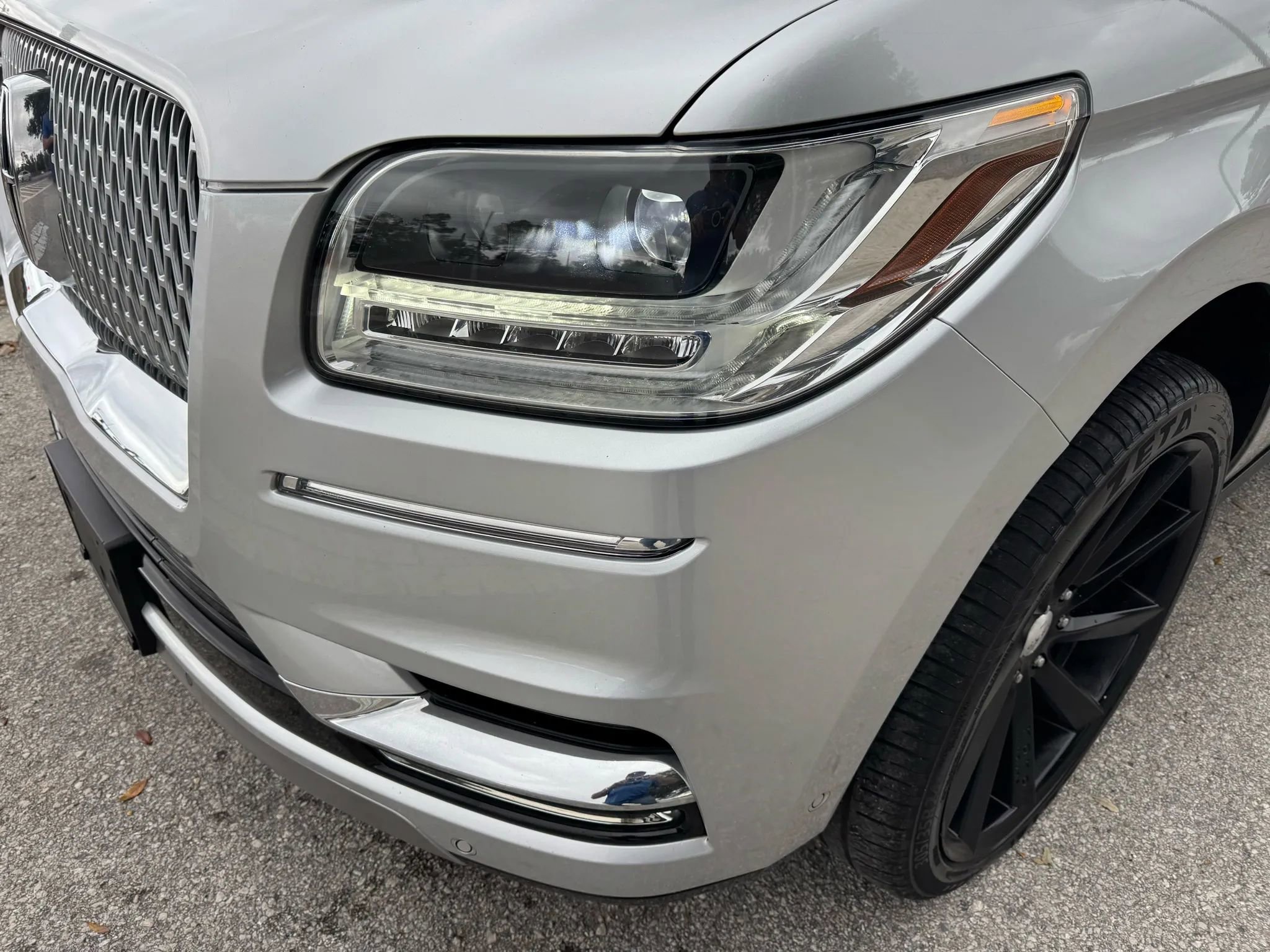 Used 2018 Lincoln Navigator Select w/ Technology Package AWD/4WD image 29