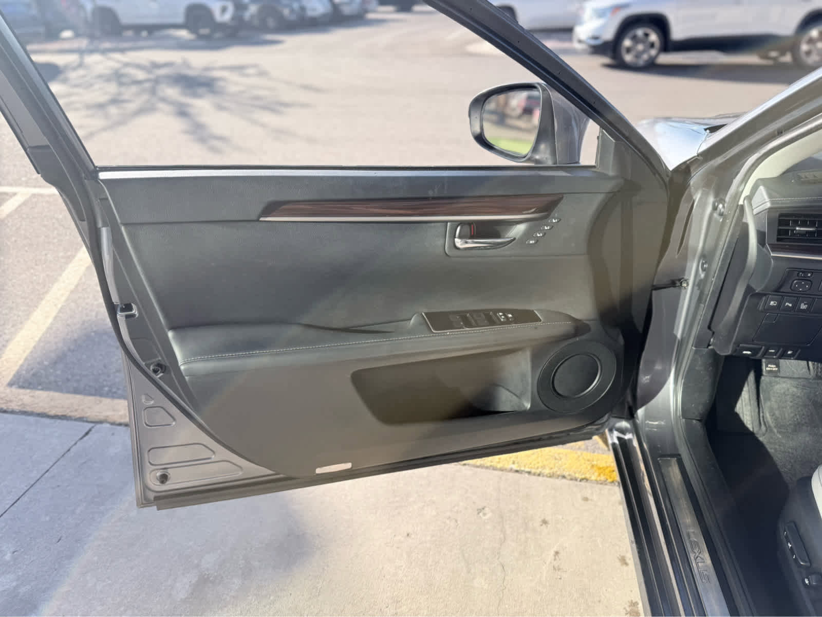 Used 2016 Lexus ES 350 w/ Navigation System Package image 11