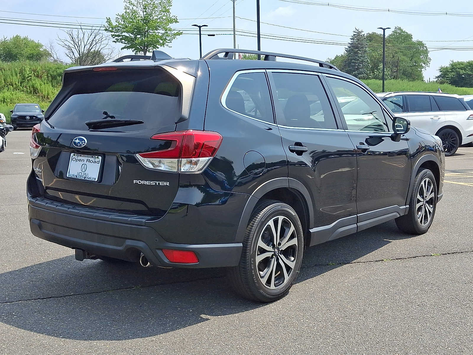 Used 2023 Subaru Forester Limited AWD/4WD image 6