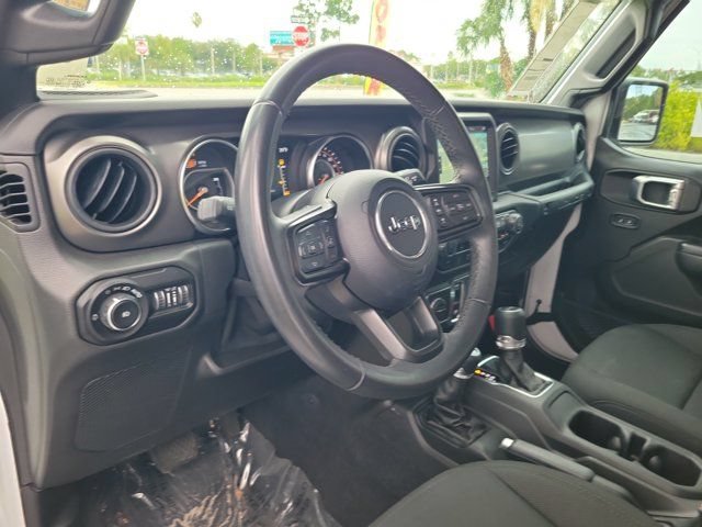 Used 2021 Jeep Wrangler Sport AWD/4WD image 16