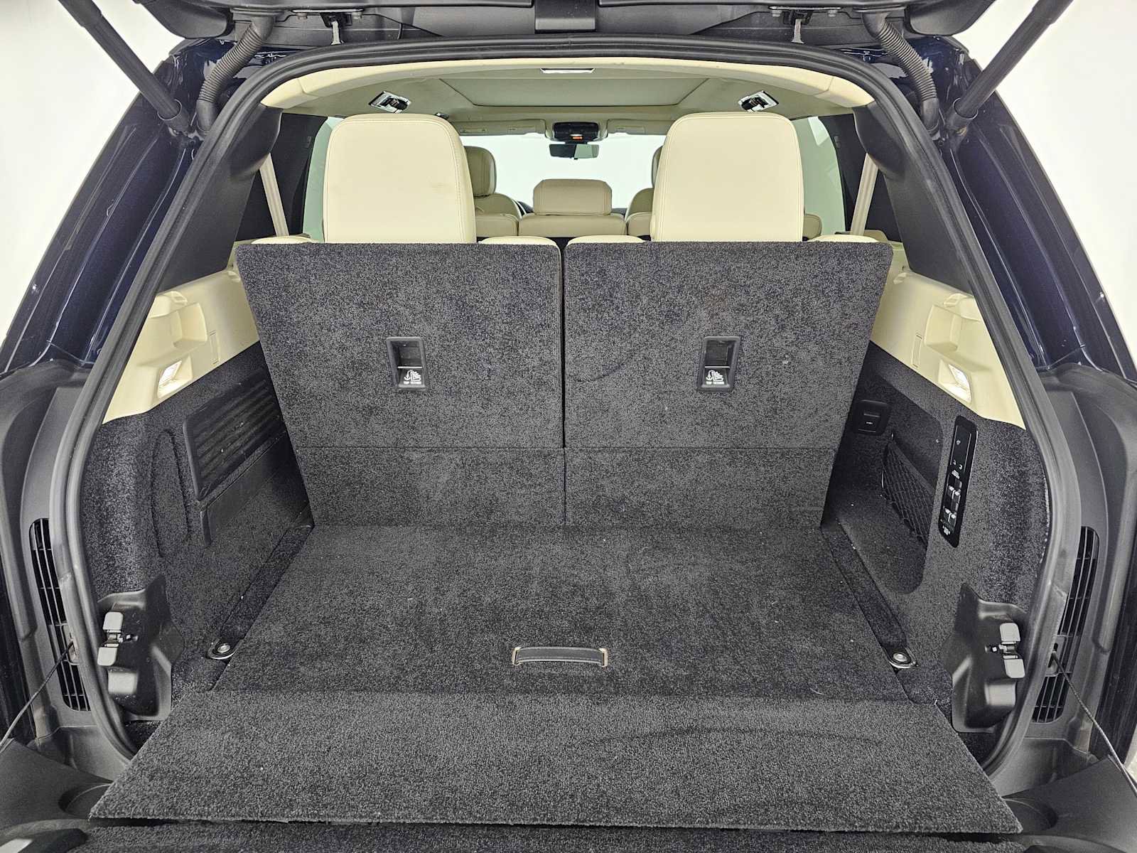 Used 2023 Land Rover Range Rover Long Wheelbase SE AWD/4WD image 15