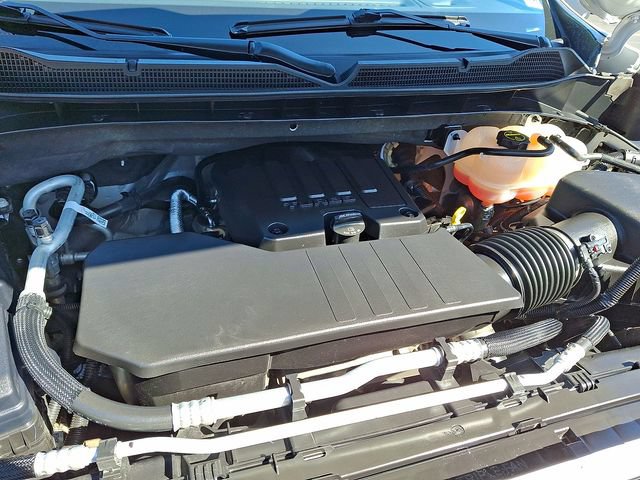 Certified 2025 Chevrolet Silverado 1500 Custom Trail Boss w/ Turbomax Blackout Package AWD/4WD image 27