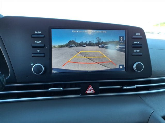 Used 2023 Hyundai Elantra SE FWD image 17