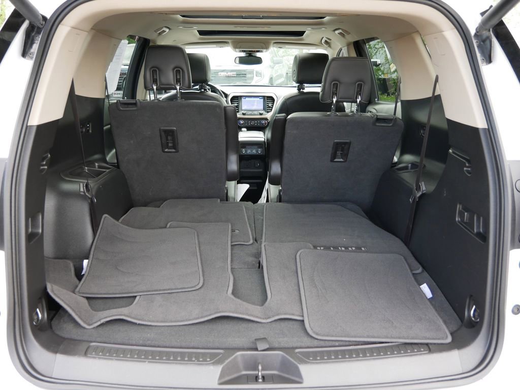 Used 2019 GMC Acadia Denali w/ Technology Package AWD/4WD image 14