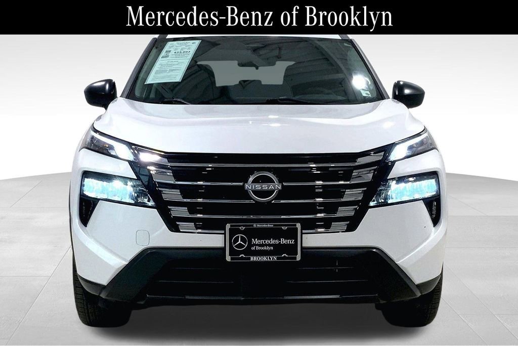 Used 2024 Nissan Rogue S image 3