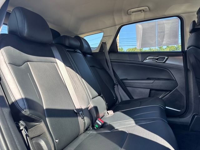 Used 2023 Kia Sportage EX image 19