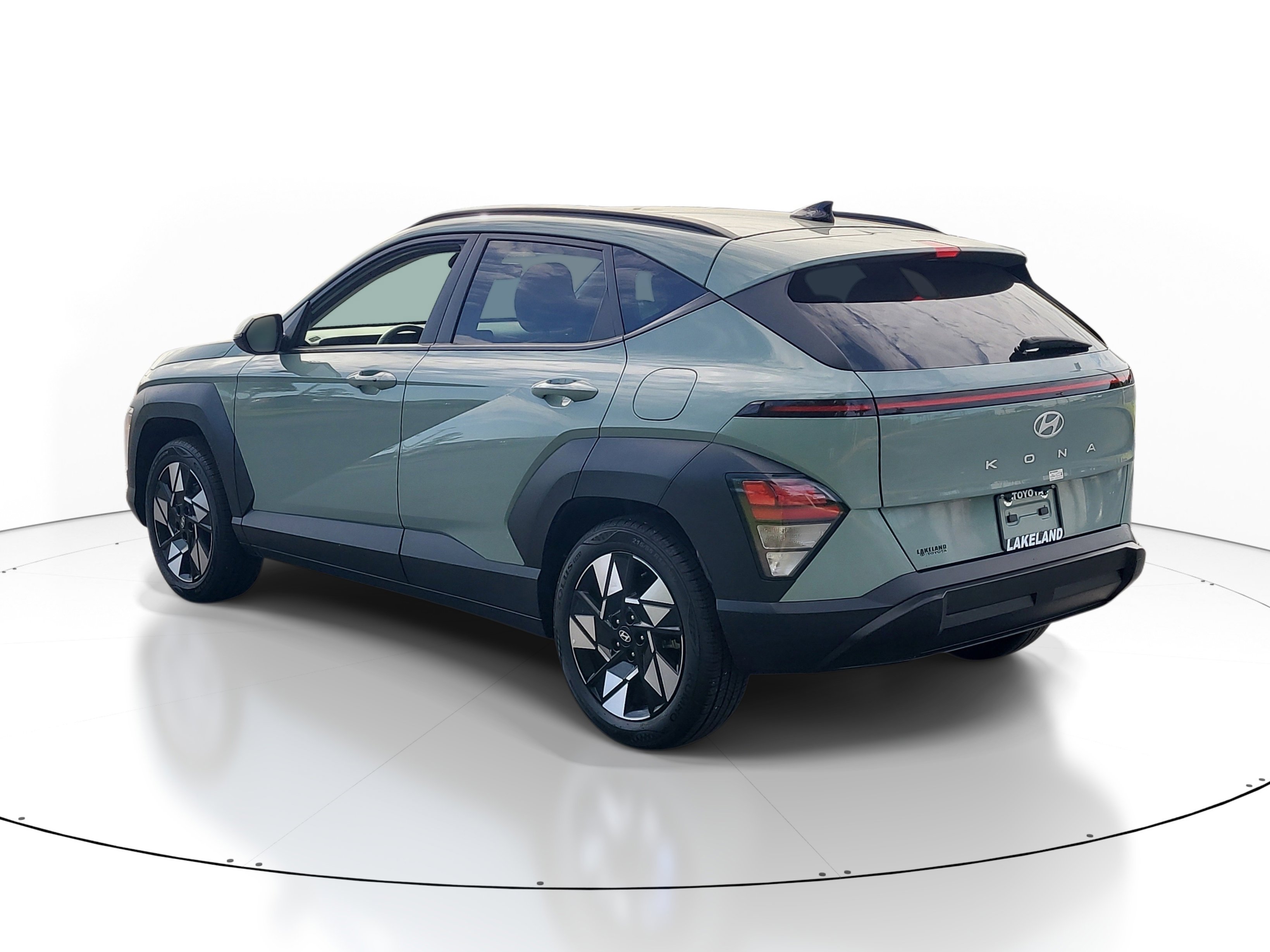 Used 2025 Hyundai Kona SEL image 5