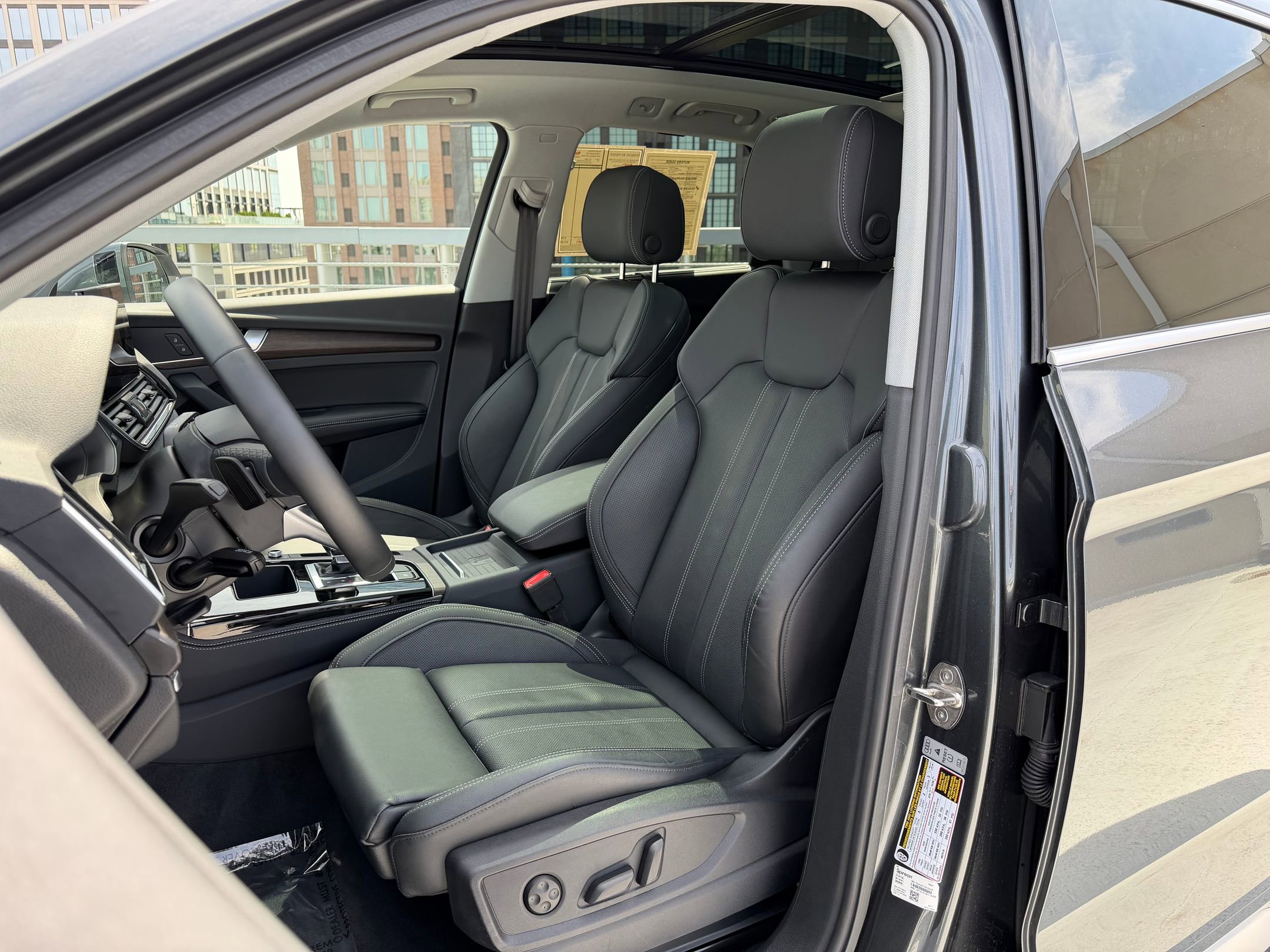 Used 2023 Audi Q5 2.0T Prestige w/ Prestige Package image 5